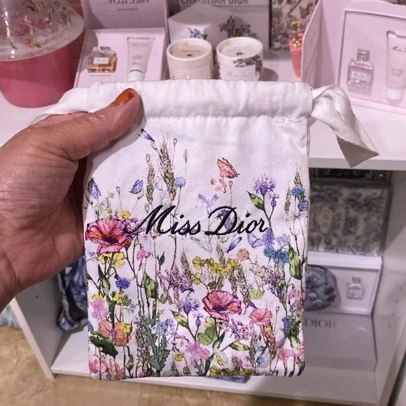 Miss Dior Milllefiori Drawstring Bag - Picture 9 of 12